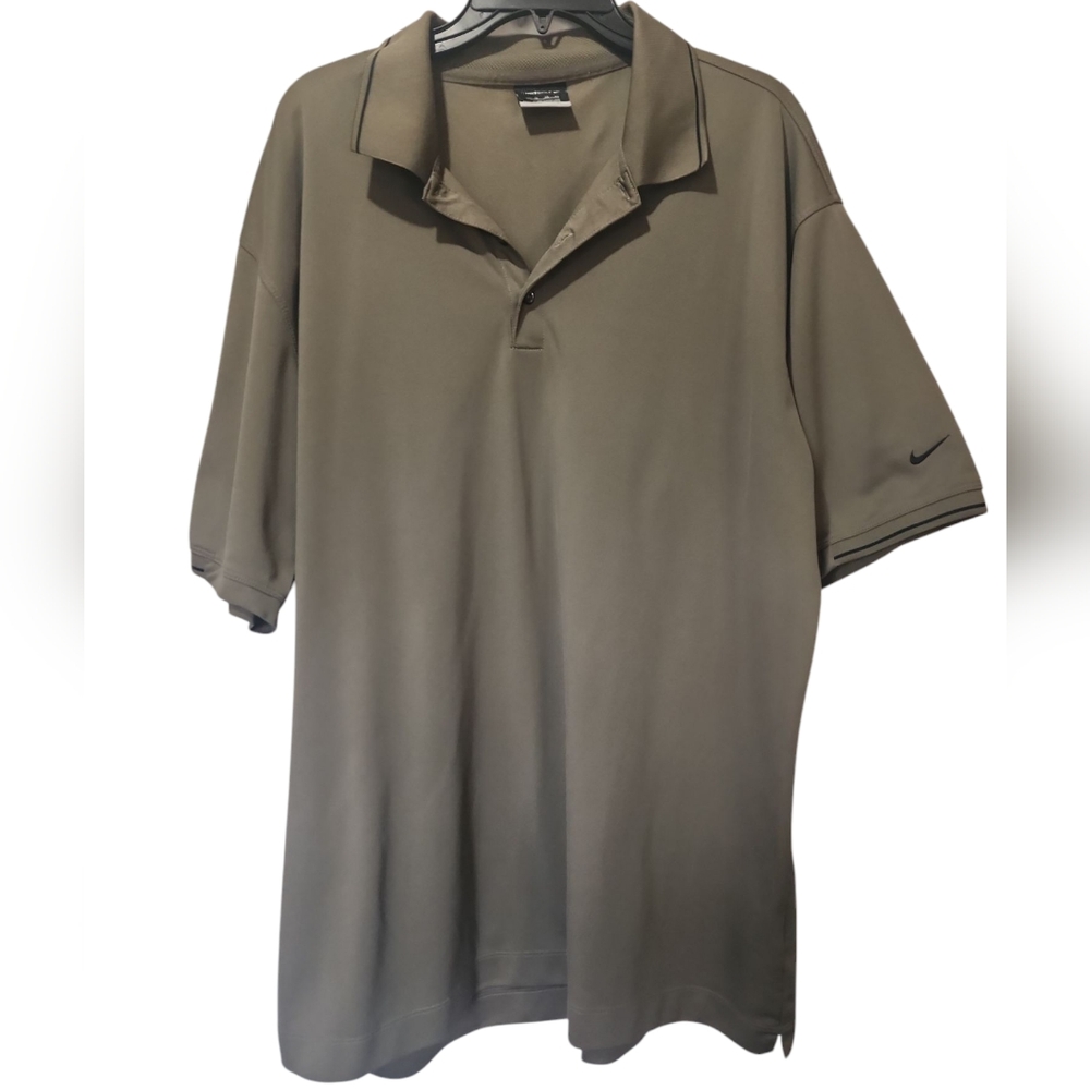 Nike Tan Taupe  Polo Shirt Classic Casual Style. XL Dry Fit.